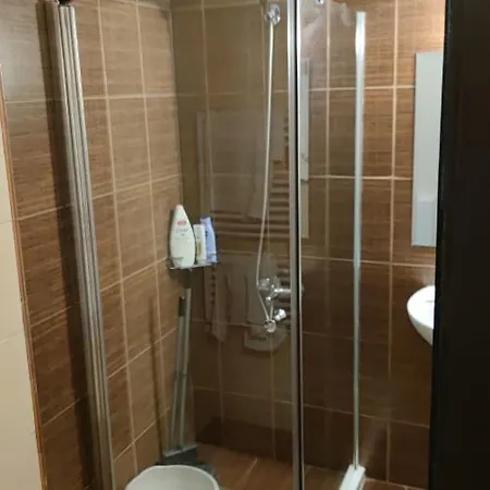 Apartman Sa 2 Spavace Sobe